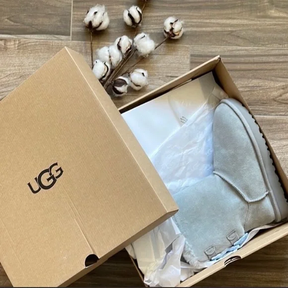 🌿UGG BAILEY BOW ABSTRACT SPLATTER BOOTS🌿 - Picture 3 of 15